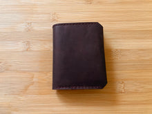 Load image into Gallery viewer, Vintage Leather Wallet with Snap Closure
